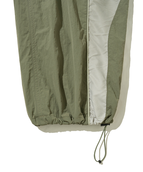 PHYPS MOTORCYCLE(フィップスモーターサイクル)の「Speed Track Solid nylon Pants Khaki(スウェットパンツ・レディース・その他・SMALL/MEDIUM/LARGE/X-LARGE)」の11枚目の写真