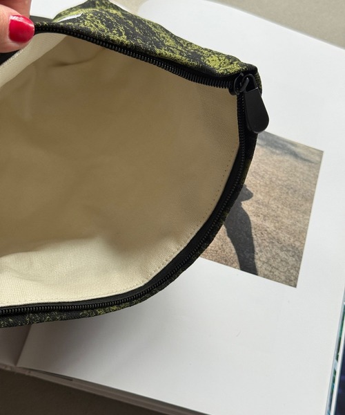 SANSeLF（サンセルフ）の「【SANSeLF】 レトロマーブルポーチ saa25a225（ポーチ・レディース・マルチ・FREE）」の2枚目の写真