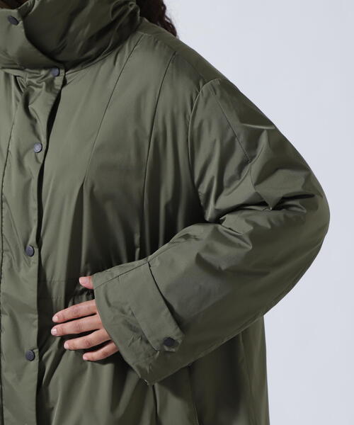 DUVETICA（デュベティカ）の「DUVETICA/デュベティカ/KOKO / ココ（ダウンジャケット/コート・レディース・ブラック/オリーブ系・42/38/40）」の16枚目の写真