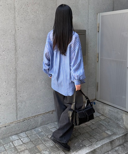 COLONY 2139（コロニートゥーワンスリーナイン）の「ストライプシアーバンドカラー長袖シャツ（シャツ/ブラウス・レディース・オフホワイト/ブルー・FREE）」の6枚目の写真