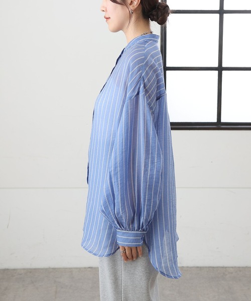 COLONY 2139（コロニートゥーワンスリーナイン）の「ストライプシアーバンドカラー長袖シャツ（シャツ/ブラウス・レディース・オフホワイト/ブルー・FREE）」の19枚目の写真