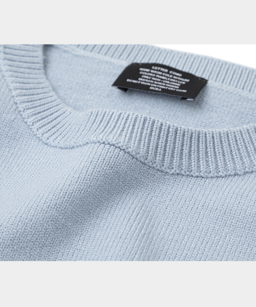 LETTERCOMO(レテルコモ)の「エッセンシャルデイリーラウンドニットスカイブルー(ニット/セーター・レディース・その他・MEDIUM/LARGE)」の3枚目の写真