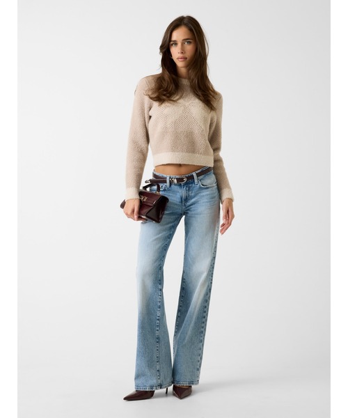 Guess(ゲス)の「Long Sleeves Crew Neck Bow Jacquard Sweater ニット セーター(ニット/セーター・レディース・ベージュ/グレー・SMALL/MEDIUM/LARGE/X-SMALL)」の4枚目の写真