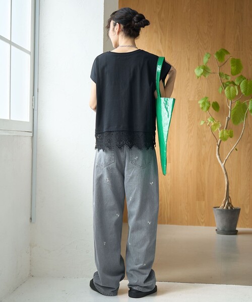 coen(コーエン)の「花柄刺繍 ワイドストレートデニムパンツ(デニムパンツ・レディース・コバルトブルー/ライトグレー・S/M/L)」の5枚目の写真