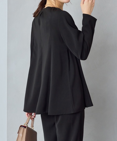 Viola e Viola(ヴィオラエヴィオラ)の「【洗える/イージーケア/ストレッチ】Aラインセレモニーセットアップ《カットツイル素材》(スーツパンツ・レディース・ブラック/グレイッシュベージュ/ネイビー・M/L/LL/3L/4L/5L)」の13枚目の写真