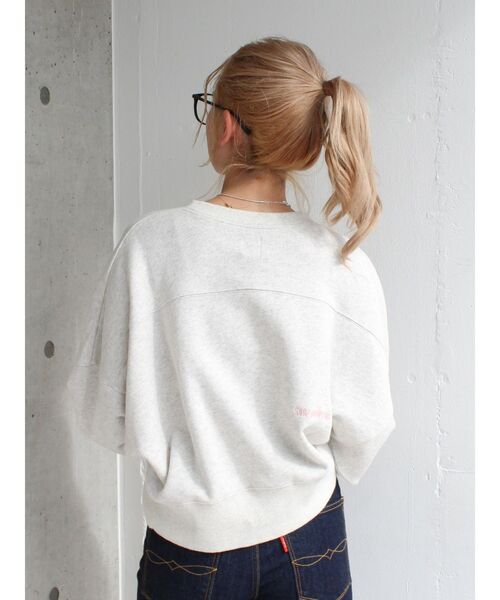 Ungrid（アングリッド）の「スリーブボリューム刺繍スウェット（スウェット・レディース・ライトグレー/グリーン/チャコールグレー/ベージュ・FREE）」の12枚目の写真