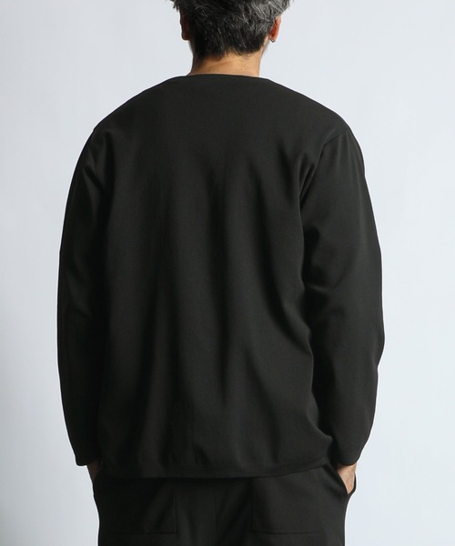 The DUFFER of ST.GEORGE(ザダファーオブセントジョージ)の「【WEB限定アイテム】SOFT CHILL KNIT JACKET:セットアップ ノーカラー リラックス ニットジャケット(ノーカラージャケット・メンズ・チャコールグレー/ブラック・MEDIUM/LARGE/X-LARGE)」の8枚目の写真
