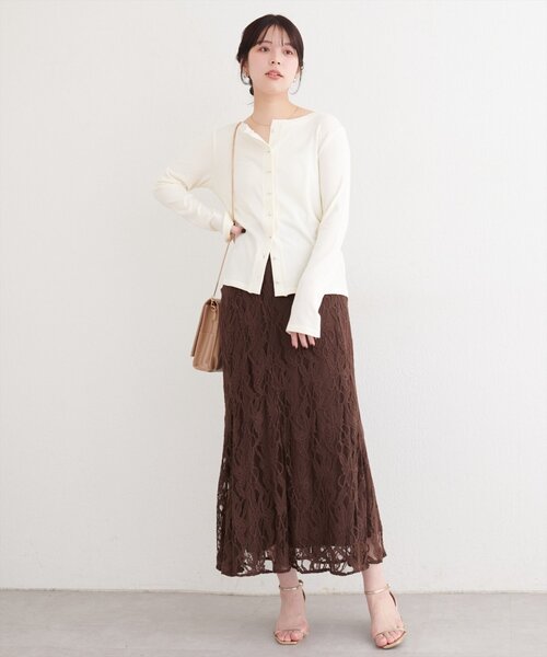 natural couture(ナチュラルクチュール)の「シルバー釦カットソーカーディガン(カーディガン/ボレロ・レディース・ライトグレー/ピンク/ネイビー/サックスブルー/アイボリー・FREE)」の11枚目の写真