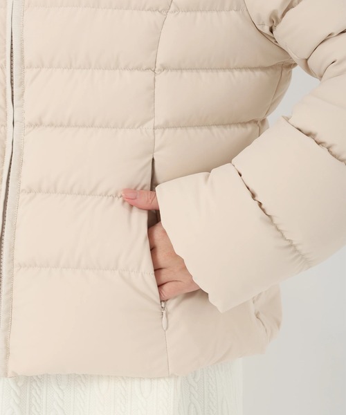 STRAWBERRY-FIELDS（ストロベリーフィールズ）の「ストレッチダウンⅡ_ファー取り外しダウンブルゾン（ダウンジャケット/コート・レディース・ブラック/ベージュ・2）」の10枚目の写真