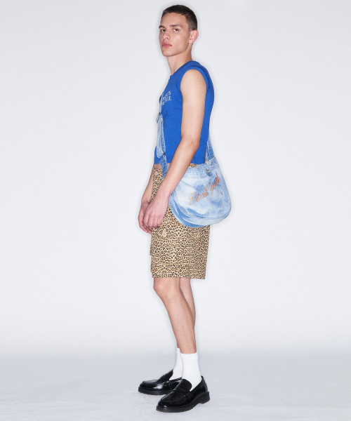 FROM ARLES(フロムアルル)の「デニムメールバッグ / DENIM(メッセンジャーバッグ・メンズ・その他・ONE SIZE)」の4枚目の写真