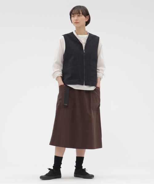 MHL.（エムエイチエル）の「COMPACT COTTON POPLIN SHIRT（シャツ/ブラウス・レディース・ホワイト系その他3/グリーン系その他5・1/2）」の4枚目の写真