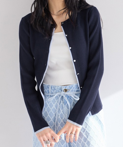 VIS（ビス）の「バイカラークルーネックカーディガン（カーディガン/ボレロ・レディース・グレー系その他/ホワイト系その他/ブルー系その他・FREE）」の3枚目の写真