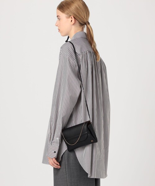 TOMORROWLAND （トゥモローランド）の「ADVENE AGE ENVELOPE バッグ（ショルダーバッグ・レディース・ブラック・FREE）」の2枚目の写真