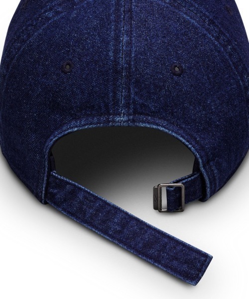 NIKE(ナイキ)の「NIKE Unstructured Denim Cap(ナイキ アンストラクチャード デニム キャップ)(キャップ・メンズ・ブルー系・MEDIUM/SMALL)」の9枚目の写真