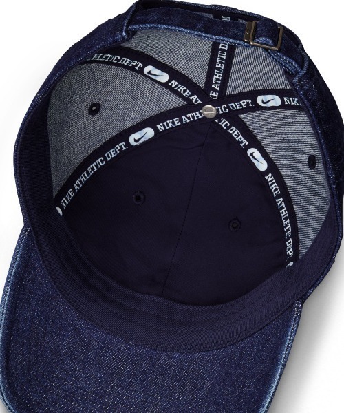 NIKE(ナイキ)の「NIKE Unstructured Denim Cap(ナイキ アンストラクチャード デニム キャップ)(キャップ・メンズ・ブルー系・MEDIUM/SMALL)」の10枚目の写真