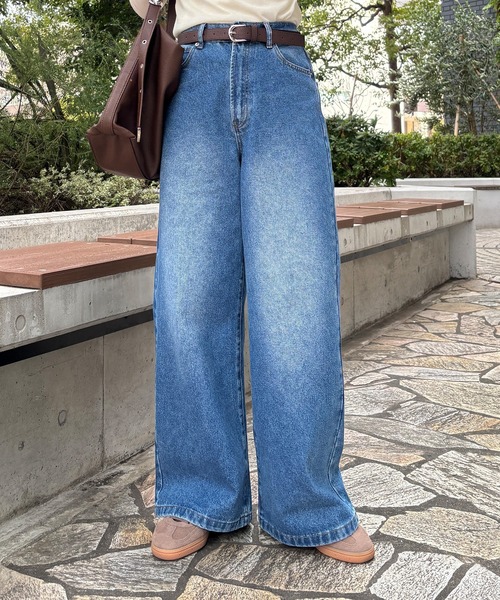 ISOOK（アイスー）の「【ISOOK / アイスー】ポケットレースストレートデニム / デニムパンツ デザインデニム ヴィンテージ風 古着風 色褪せ加工 ストレート フルレングス ウエストゴム ブルー ライトブルー ZOZOTOWN限定（デニムパンツ・レディース・ブルー/ライトブルー・FREE）」の4枚目の写真