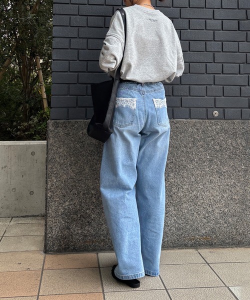 ISOOK（アイスー）の「【ISOOK / アイスー】ポケットレースストレートデニム / デニムパンツ デザインデニム ヴィンテージ風 古着風 色褪せ加工 ストレート フルレングス ウエストゴム ブルー ライトブルー ZOZOTOWN限定（デニムパンツ・レディース・ブルー/ライトブルー・FREE）」の5枚目の写真
