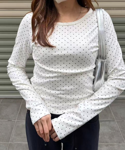 mebole（メボレ）の「ラウンドネックドットTシャツ（Tシャツ/カットソー・レディース・ホワイト・FREE）」の4枚目の写真