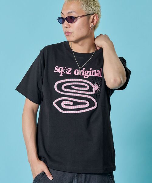 SEQUENZ(シークエンズ)の「※WEB限定 / パッチワーク / ぐるぐるワッペン半袖Tシャツ / sqnz guru-guru patchwork tee(Tシャツ/カットソー・メンズ・ネイビー/ライトピンク/ブラック/レッド/ホワイト・MEDIUM/SMALL/X-SMALL/LARGE)」の18枚目の写真