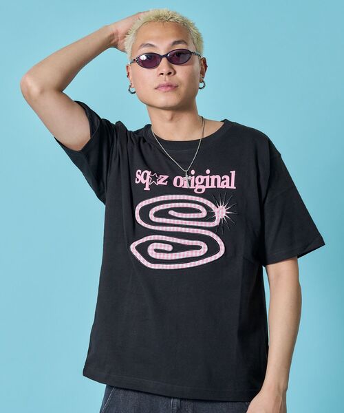 SEQUENZ(シークエンズ)の「※WEB限定 / パッチワーク / ぐるぐるワッペン半袖Tシャツ / sqnz guru-guru patchwork tee(Tシャツ/カットソー・メンズ・ネイビー/ライトピンク/ブラック/レッド/ホワイト・MEDIUM/SMALL/X-SMALL/LARGE)」の20枚目の写真