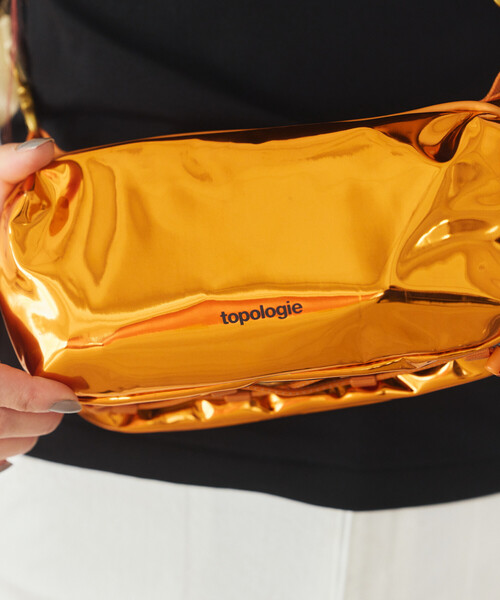 Topologie（トポロジー）の「Topologie/トポロジー Bottle Sacoche Medium ボトルサコッシュ【バッグ単体】（ショルダーバッグ・メンズ・オレンジ/レンガ/ピンク・ONE SIZE）」の8枚目の写真