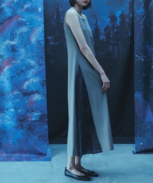 Etrarium(エトラリウム)の「World End Dress(ワンピース・レディース・グレー・SMALL)」の1枚目の写真