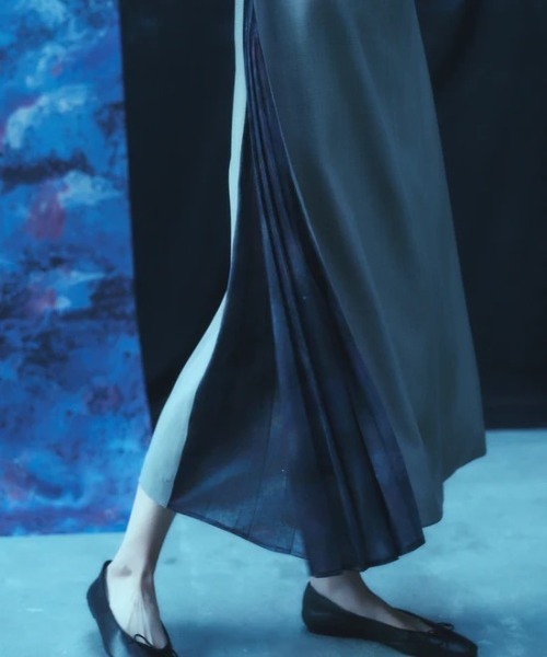Etrarium(エトラリウム)の「World End Dress(ワンピース・レディース・グレー・SMALL)」の2枚目の写真