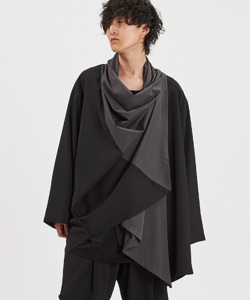 NO ID.(ノーアイディ)の「mcg3783-バックスリットマルチWAYドレープガウン(458006-440T)(その他トップス・メンズ・グレー/ブラック/ブラック×グレー・ONE SIZE)」の3枚目の写真