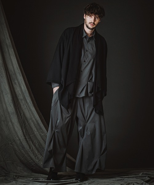 NO ID.(ノーアイディ)の「mcg3783-バックスリットマルチWAYドレープガウン(458006-440T)(その他トップス・メンズ・グレー/ブラック/ブラック×グレー・ONE SIZE)」の7枚目の写真