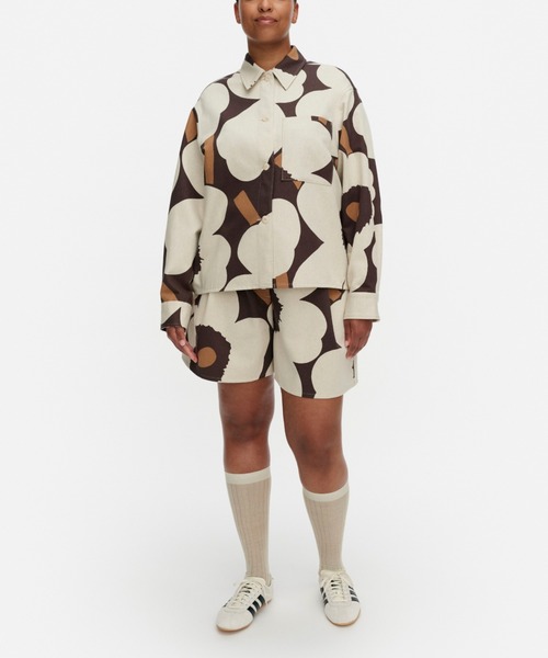 marimekko（マリメッコ）の「Pilkkoa Unikko / Overshirt（シャツ/ブラウス・レディース・ベージュ・36/34/38/40）」の5枚目の写真