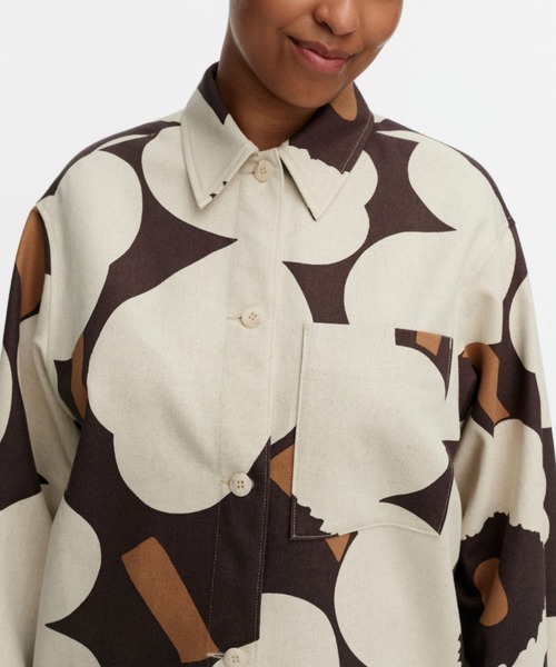 marimekko（マリメッコ）の「Pilkkoa Unikko / Overshirt（シャツ/ブラウス・レディース・ベージュ・36/34/38/40）」の8枚目の写真
