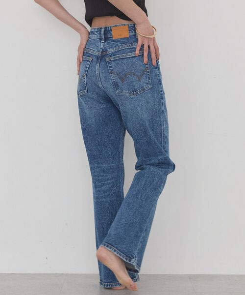 BEDWIN(ベドウィン)の「【EDWIN別注】フレアデニム(デニムパンツ・レディース・ブルー系その他/ライトインディゴブルー・L/M/S)」の2枚目の写真