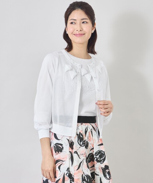 TO BE CHIC(トゥー ビー シック)の「ジュエルチューリップ刺しゅう カーディガン(カーディガン/ボレロ・レディース・オフホワイト/ブラック・40)」の2枚目の写真