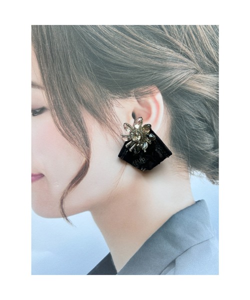 tone（トーン）の「【Lily accessory】インド刺繍リボンピアス(MA)（ピアス（両耳用）・レディース・ブラック・FREE）」の2枚目の写真
