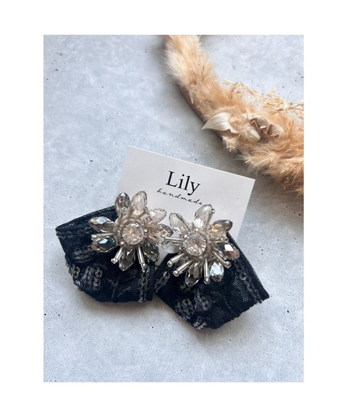 tone（トーン）の「【Lily accessory】インド刺繍リボンピアス(MA)（ピアス（両耳用）・レディース・ブラック・FREE）」の4枚目の写真