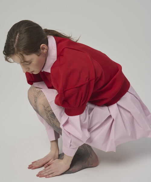 Firsthand(ファーストハンド)の「Firsthand/ファーストハンド ジャパンメイド ホールガーメント パフスリーブ トップス(ニット/セーター・レディース・ブラック/ベージュ/レッド・FREE)」の7枚目の写真