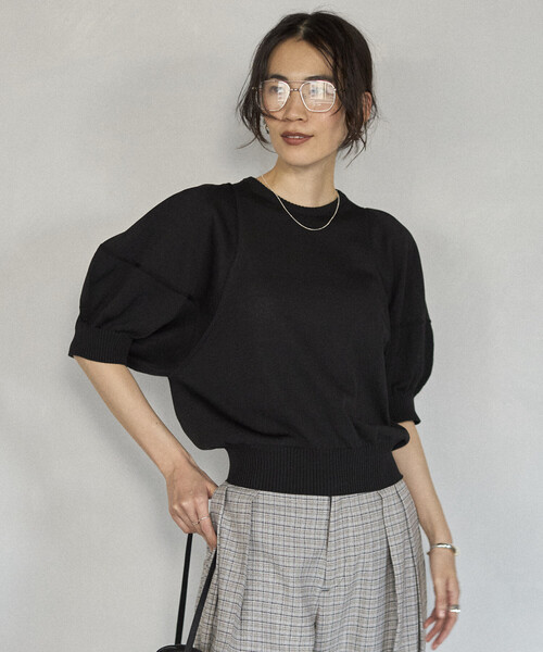 Firsthand(ファーストハンド)の「Firsthand/ファーストハンド ジャパンメイド ホールガーメント パフスリーブ トップス(ニット/セーター・レディース・ブラック/ベージュ/レッド・FREE)」の13枚目の写真