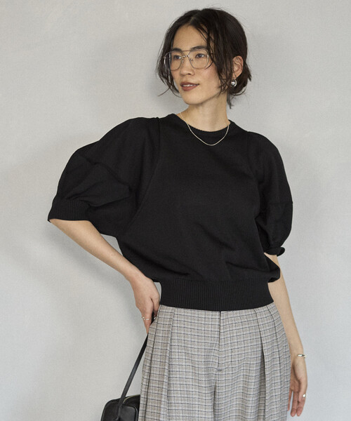 Firsthand(ファーストハンド)の「Firsthand/ファーストハンド ジャパンメイド ホールガーメント パフスリーブ トップス(ニット/セーター・レディース・ブラック/ベージュ/レッド・FREE)」の16枚目の写真