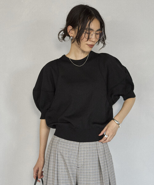 Firsthand(ファーストハンド)の「Firsthand/ファーストハンド ジャパンメイド ホールガーメント パフスリーブ トップス(ニット/セーター・レディース・ブラック/ベージュ/レッド・FREE)」の17枚目の写真