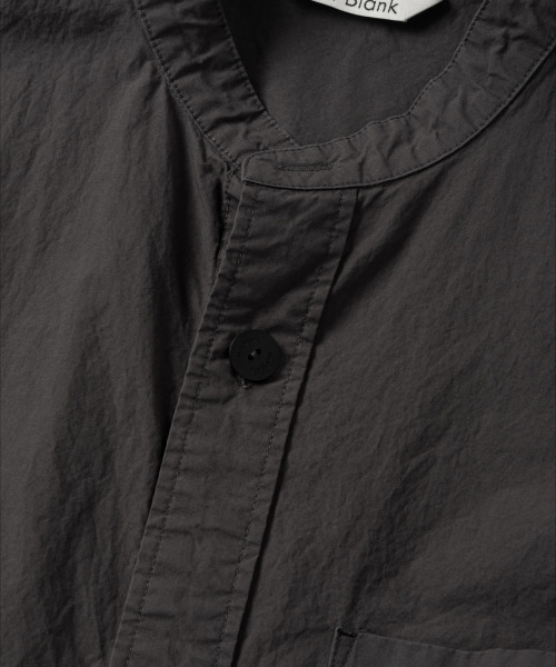 NONBLANK(ノンブランク)の「チャイナカラーウォッシュシャツ_DARK GREY(シャツ/ブラウス・メンズ・チャコール・MEDIUM/LARGE/X-LARGE)」の4枚目の写真