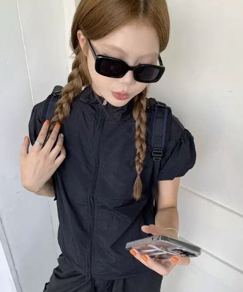 Alvia(アルビア)の「ナイロンショートスリーブジップトップス(その他トップス・レディース・ブラック/カーキ・M)」の11枚目の写真