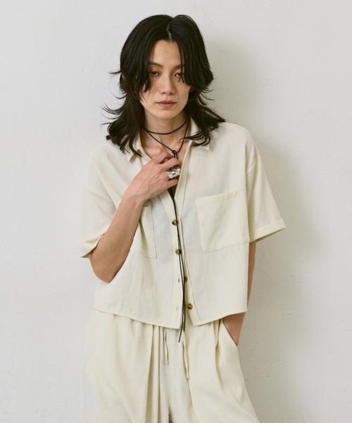 AIC.（エーアイシー）の「リネンライククロップドシャツ/セットアップ可能（シャツ/ブラウス・レディース・ブラック/アイボリー・FREE）」の9枚目の写真