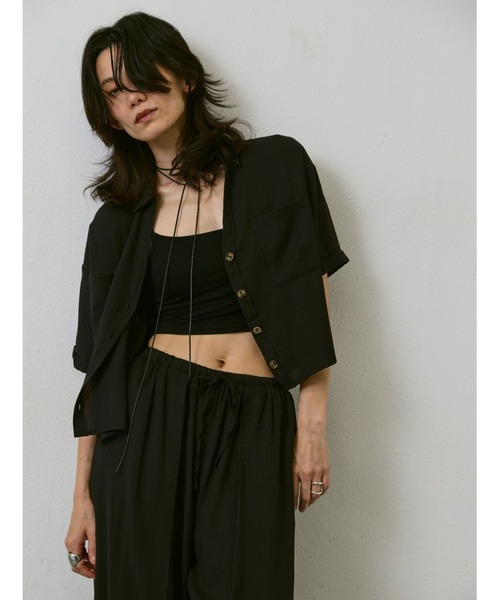 AIC.（エーアイシー）の「リネンライククロップドシャツ/セットアップ可能（シャツ/ブラウス・レディース・ブラック/アイボリー・FREE）」の18枚目の写真