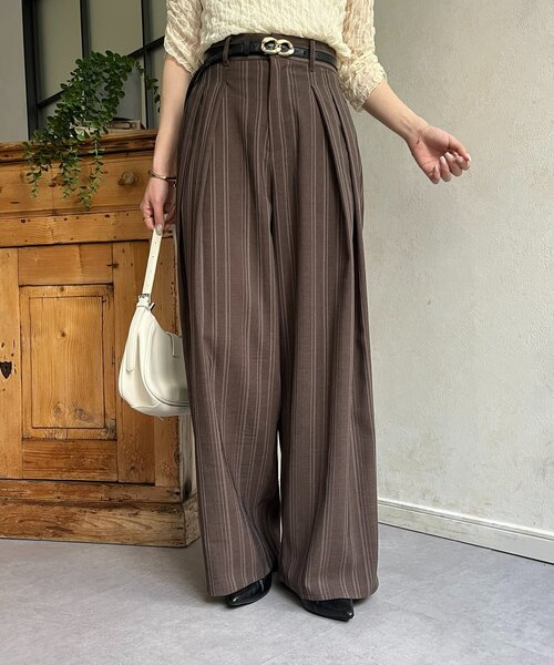 Thevon(ゼボン)の「リネンタッチストライプタックパンツ(その他パンツ・レディース・ベージュ/ホワイト系その他/ブラウン・S/M)」の11枚目の写真