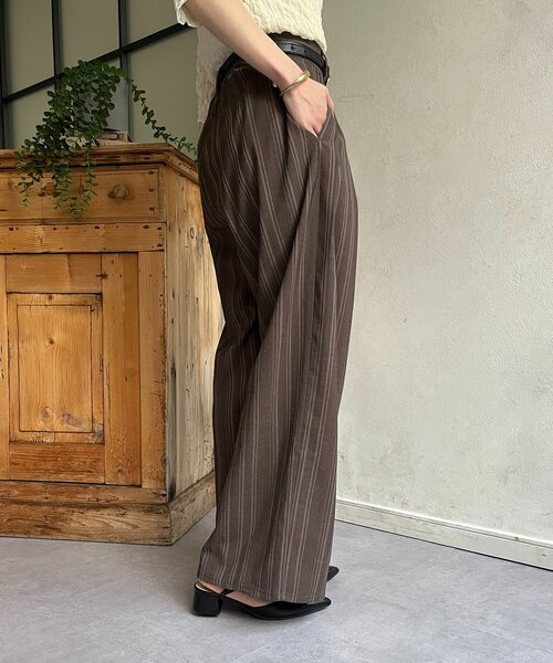 Thevon(ゼボン)の「リネンタッチストライプタックパンツ(その他パンツ・レディース・ベージュ/ホワイト系その他/ブラウン・S/M)」の14枚目の写真