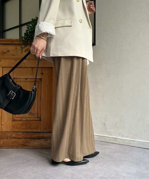 Thevon(ゼボン)の「リネンタッチストライプタックパンツ(その他パンツ・レディース・ベージュ/ホワイト系その他/ブラウン・S/M)」の20枚目の写真