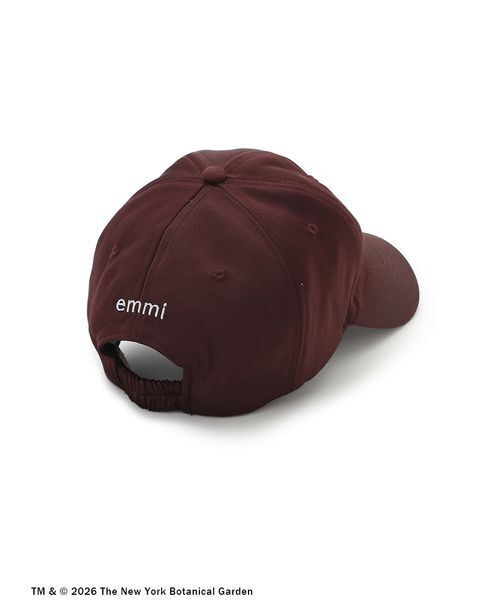 emmi（エミ）の「【emmi×NYBG】サテンロゴキャップ（キャップ・レディース・ブラック/オフホワイト/ブラウン・F）」の6枚目の写真