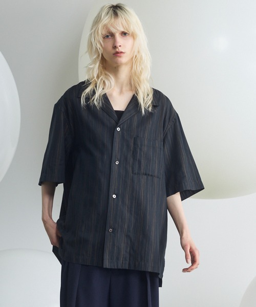 MAISON SPECIAL(メゾンスペシャル)の「《UNISEX》【Italian Dead Stock Fabric】Prime-Over Open Collar Short Sleeve Shirt/【イタリアンデッドストックファブリック】プライムオーバーオープンカラーショートスリーブシャツ【MAISON SPECIAL/メゾンスペシャル】(シャツ/ブラウス・メンズ・レッド/オレンジ/ブラウン/ホワイト/チャコールグレー/ブラック・2/1/0)」の4枚目の写真