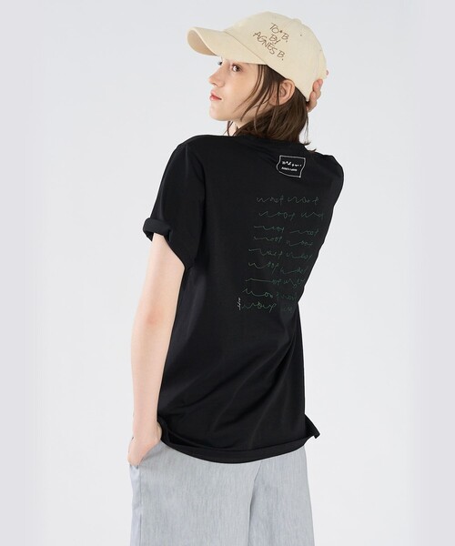 To b. by agnes b.（トゥービーバイアニエスベー）の「Dog T オーガニックコットン 半袖 アーティストTシャツ（Tシャツ/カットソー・レディース・ブラック・FREE）」の6枚目の写真