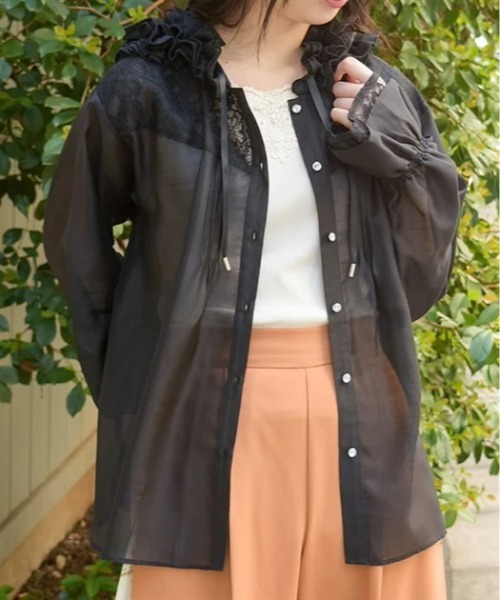 axes femme(アクシーズファム)の「フリルフードシアーシャツ(シャツ/ブラウス・レディース・ホワイト/サックスブルー/ブラック・FREE)」の1枚目の写真